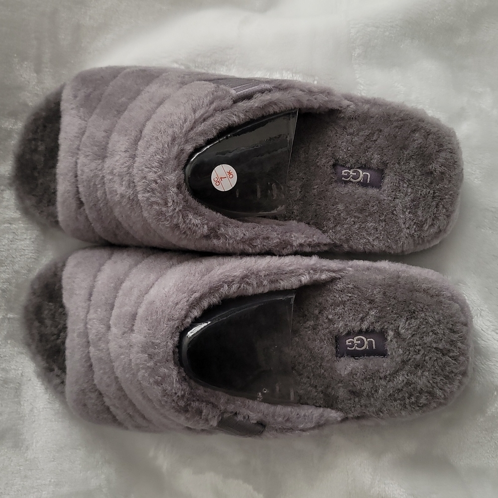 NEW Men's Uggs Fluff You Slippers Gray, Sizes (US)      M9/W11 or M12/W14 - Picture 4 of 7